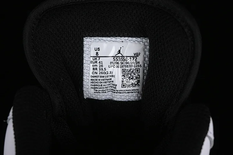 All categories Air Jordan Jordan series basketball shoes Air Jordan 1 Low G version pure original Air Jordan 1 Low AJ1 Joe 1 black and white gold hook low-top cultural basketball shoes 553558-172
